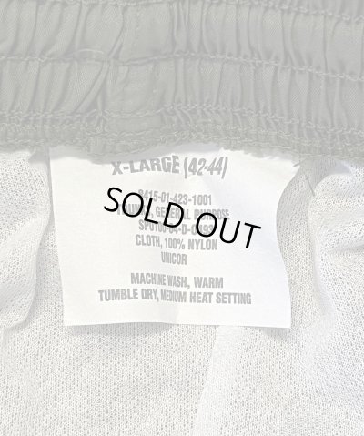 画像2: アメリカ軍 US ARMY IPFU ナイロン トレーニングショーツ オリーブ (DEADSTOCK)