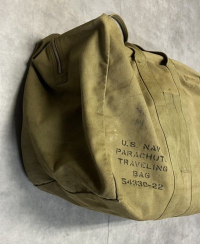 画像7: 40'S アメリカ軍 US NAVY "PARACHUTE TRAVELING BAG" キャンバスバッグ KWIKアルミジップ カーキ (VINTAGE)