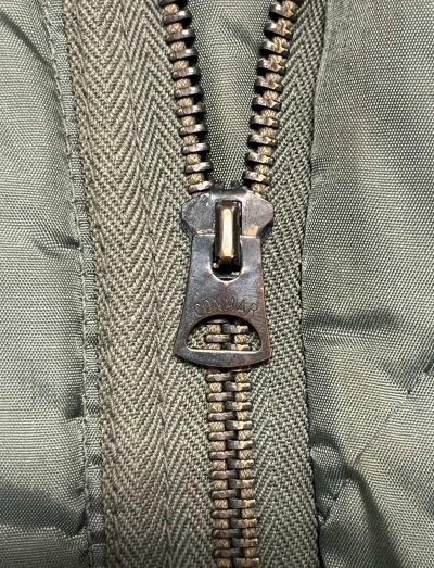 画像3: 60'S アメリカ軍 USAF "CWU-9/P 初期型" キルティング ライナージャケット CONMARジップ セージグリーン (VINTAGE) 