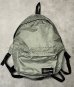画像1: 70'S EASTPAK "NEWSタグ" ナイロン バックパック ベージュ USA製 (MINT CONDITION) (1)