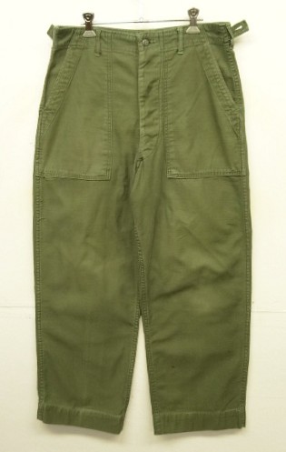 60'S アメリカ軍 US ARMY "OG107" 初期モデル コットンサテン 平ボタン ベイカーパンツ (VINTAGE) 「Bottoms」入荷しました。