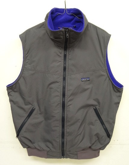 80'S PATAGONIA "三角旧タグ" シェルドシンチラベスト 裏地フリース ナイロンベスト ダークグレー USA製 (VINTAGE) 「No Sleeve」入荷しました。