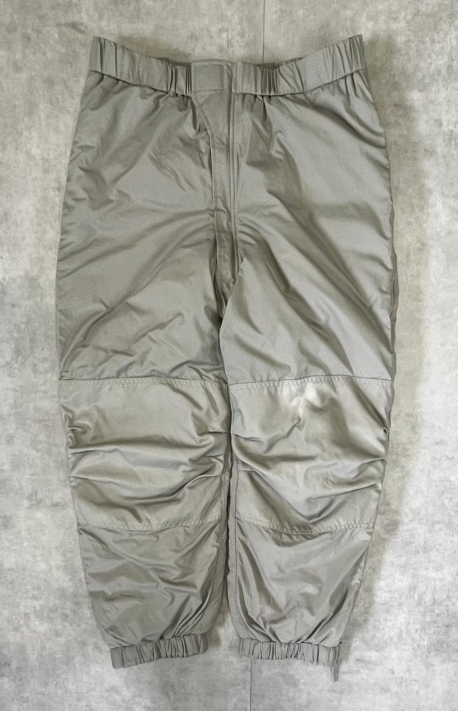 アメリカ軍 US ARMY ECWCS GENIII LEVEL7 PRIMALOFT パンツ M-R (VINTAGE) 「Bottoms」入荷しました。