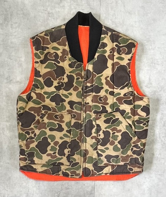 80'S UNKNOWN リバーシブル 中綿入りベスト ダックハンターカモ/オレンジ (VINTAGE) 「No Sleeve」入荷しました。