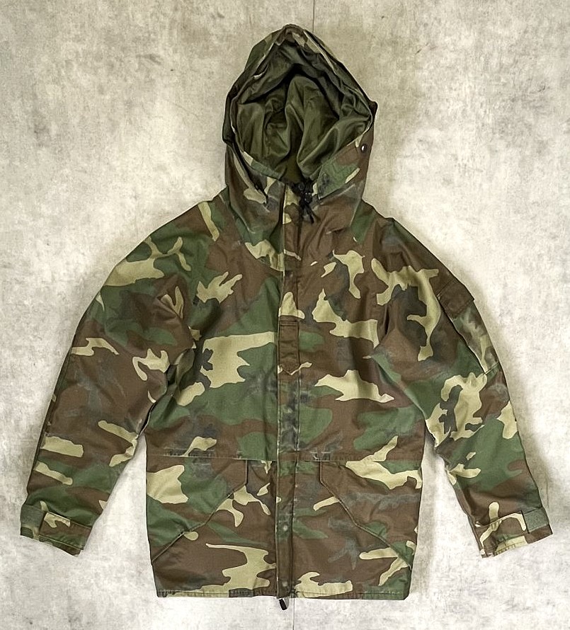 90'S アメリカ軍 US ARMY ECWCS "GEN1前期モデル" GORE-TEX パーカー ウッドランドカモ (VINTAGE) 「Jacket」入荷しました。