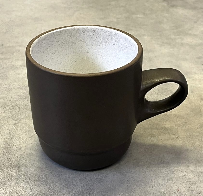 HEATH CERAMICS スタッキング マグカップ ダークブラウン USA製 (VINTAGE) 「Antique Goods」入荷しました。