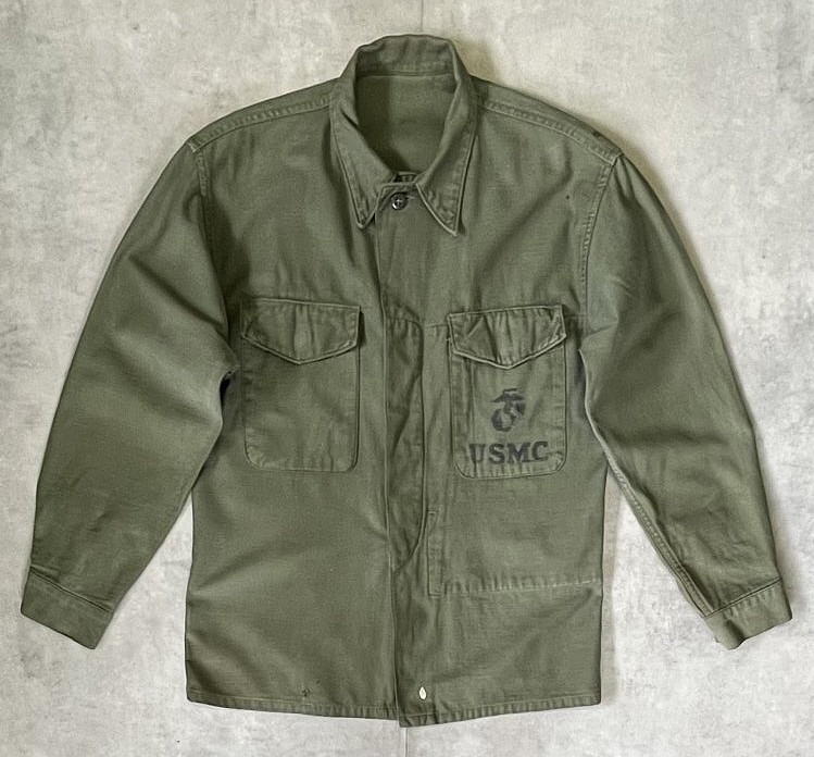 50'S アメリカ軍 USMC "P-58" ステンシル入り コットンサテン ユーティリティシャツ (VINTAGE) 「L/S Shirt」入荷しました。