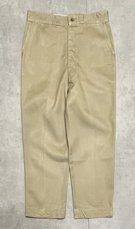 50'S アメリカ軍 US ARMY "MIL-T-2064B" ボタンフライ チノパンツ ベージュ (VINTAGE)「Bottoms」入荷しました。