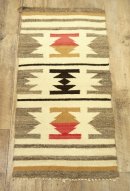 画像: ナバホ族 ハンドウーブン ラグ 91cm x 48cm (ANTIQUE) 「Antique Goods」 入荷しました。