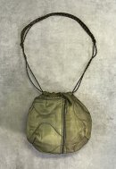 画像: ODDMENT "QUILTING POUCH" アメリカ軍 キルティングライナー解体再構築 ポーチ オリーブ (REMAKE) 「Bag」入荷しました。