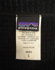 画像2: 00'S PATAGONIA 裾ロゴ レギュレーター R1 ハーフジップベスト ブラック USA製 (VINTAGE)