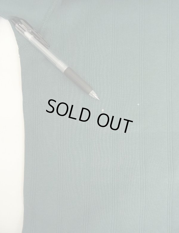 画像5: 90'S EDDIE BAUER 黒タグ シングルステッチ 針抜きリブ 猫目ボタン ヘンリーネック 長袖 Tシャツ ダークグリーン USA製 (VINTAGE)