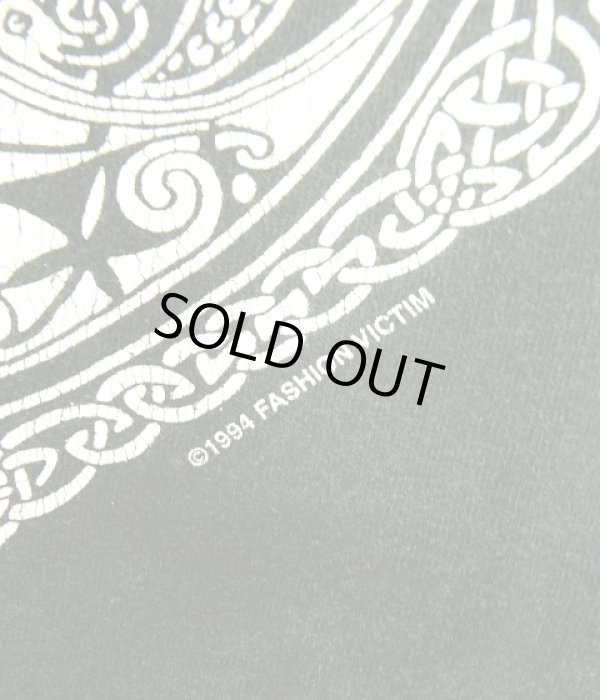 画像7: 90'S FASHION VICTIM "CELTIC" 袖＆両面プリント 長袖 Tシャツ ブラック USA製 (VINTAGE)