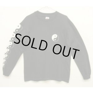 画像: 90'S FASHION VICTIM "YIN & YANG" 袖＆両面プリント 長袖 Tシャツ ブラック USA製 (VINTAGE)