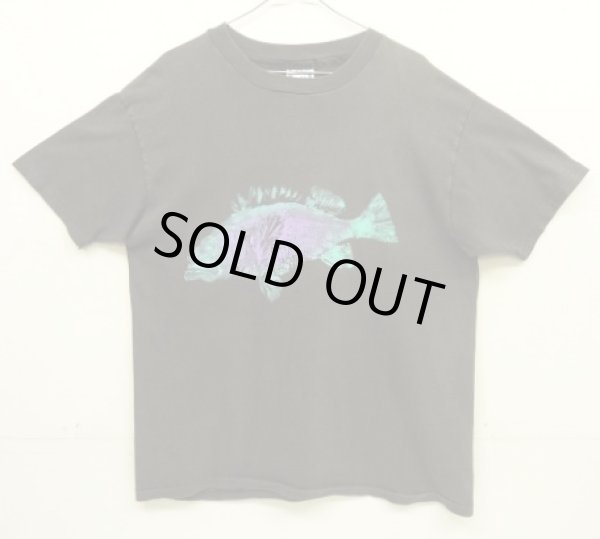 画像1: 80'S FISH PRINT シングルステッチ 半袖 Tシャツ フェードブラック USA製 (VINTAGE)