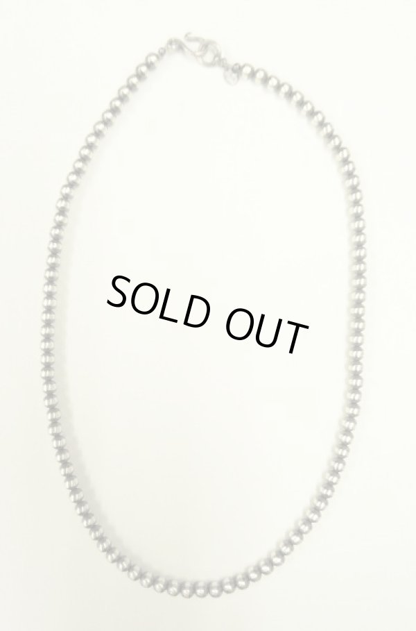 画像1: ナバホ族 インディアンジュエリー ナバホパール シルバーネックレス (NEW)