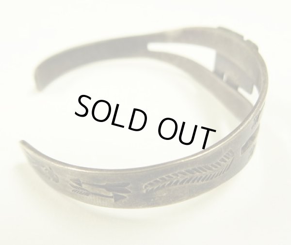 画像3: 40'S ナバホ族 インディアンジュエリー "SWASTIKA" シルバー バングル (VINTAGE)