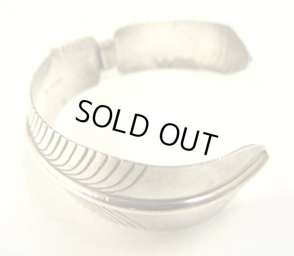 画像2: ナバホ族 インディアンジュエリー シルバー フェザーバングル (NEW)