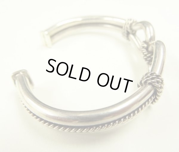 画像3: ナバホ族 インディアンジュエリー "STEVE ARVISO" ホースウィスパラー シルバーバングル (NEW)