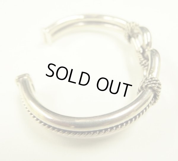 画像3: ナバホ族 インディアンジュエリー "STEVE ARVISO" ホースウィスパラー シルバーバングル (NEW)