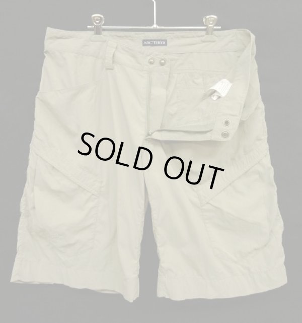 画像3: ARC'TERYX "サンウエストタグ" RAMPART SHORT 斜めポケット カーゴショーツ アーバングレー (USED)