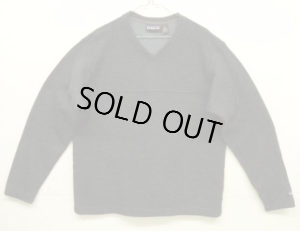 画像1: 01'S PATAGONIA 袖先ロゴ 同色切り替え Vネック ニット ネイビー USA製 (VINTAGE)