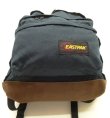 画像6: 80'S EASTPAK 旧タグ ボトムレザー ナイロン バックパック ネイビー USA製 (VINTAGE)