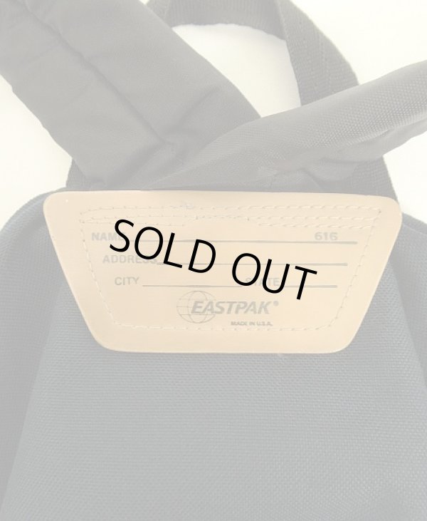 画像8: 80'S EASTPAK 旧タグ ボトムレザー ナイロン バックパック ネイビー USA製 (VINTAGE)