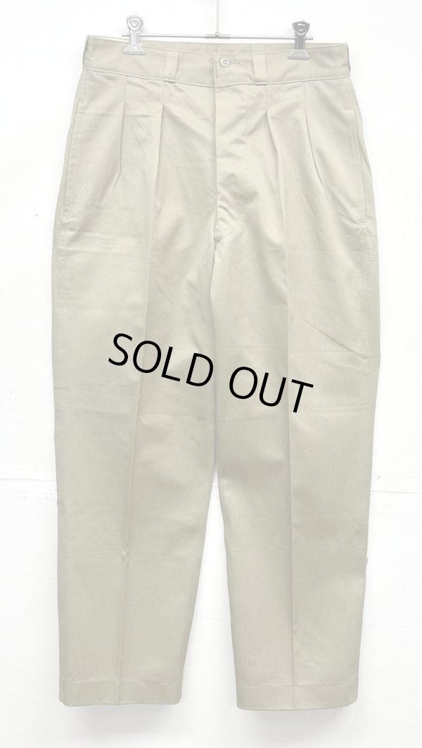 画像1: 60'S フランス軍 M52 プリーツ入り チノパンツ ベージュ 80C (DEADSTOCK)