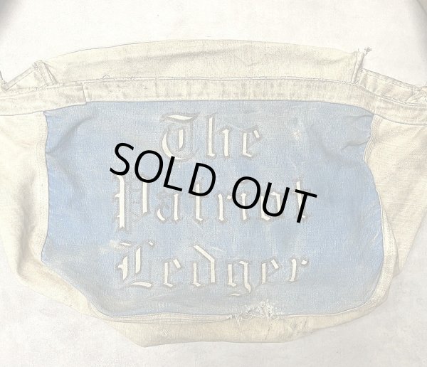 画像2: 60'S THE PATRIOT LEDGER 染み込みプリント ニュースペーパーバッグ オフホワイト/オレンジ (VINTAGE)