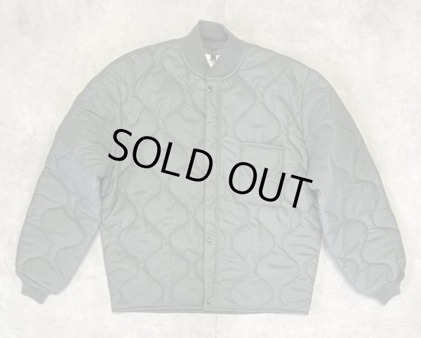 画像1: 00'S アメリカ軍 USAF "CWU-9/P" キルティング ライナージャケット セージグリーン (DEADSTOCK) 