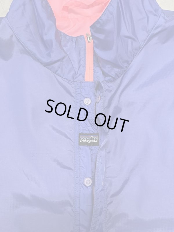 画像6: 80'S PATAGONIA 旧タグ "LIGHTWEIGHT REVERSIBLE WINDBREAKER" リバーシブル ナイロンジャケット フーシャピンク/ブルー USA製 (VINTAGE)