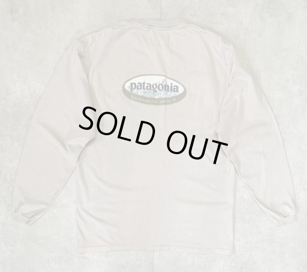 画像1: 90'S PATAGONIA "BENEFICIAL T'S" オーバルロゴ バックプリント 長袖 Tシャツ ベージュ (VINTAGE)