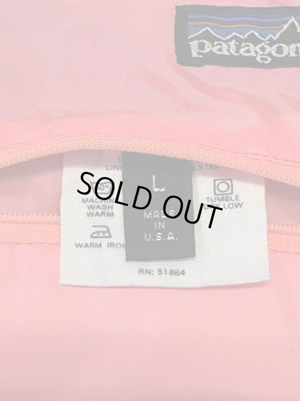 画像2: 80'S PATAGONIA 旧タグ "LIGHTWEIGHT REVERSIBLE WINDBREAKER" リバーシブル ナイロンジャケット フーシャピンク/ブルー USA製 (VINTAGE)