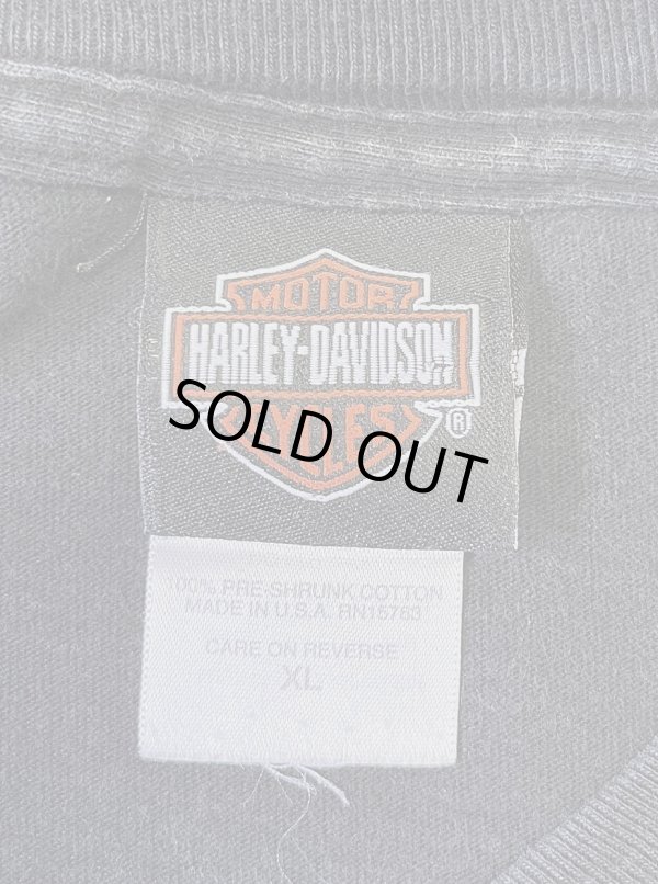 画像2: 00'S HARLEY DAVIDSON 両面プリント 袖フレイム 長袖 Tシャツ フェードブラック USA製 (VINTAGE)