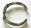 画像2: ナバホ族 インディアンジュエリー "STEVE ARVISO" ホースウィスパラー シルバーバングル (NEW)