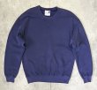 画像1: 90'S RUSSELL ATHLETIC "HIGH COTTON" 前V&脇の下ガゼット付き クルーネック スウェットシャツ ナス紺 USA製 (VINTAGE)