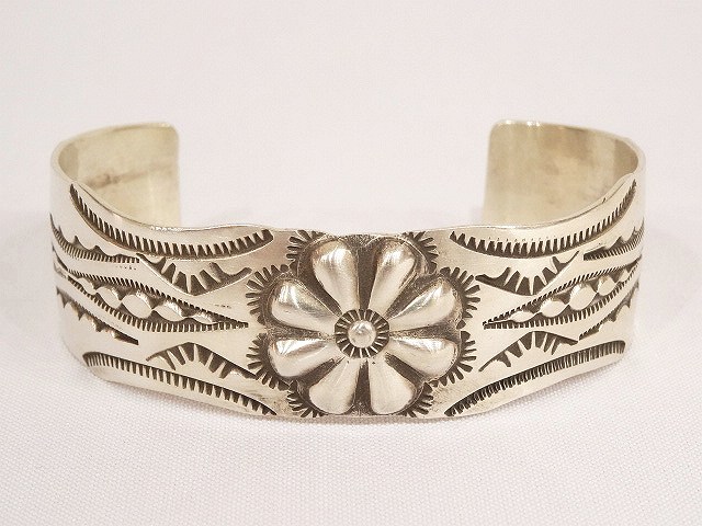 画像: Navajo Indian Jewelry "Julia Smith" 「Accessorie」 入荷しました。