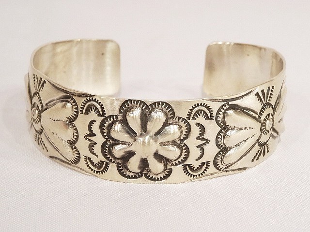 画像: Navajo Indian Jewelry "Julia Smith" 「Accessorie」 入荷しました。
