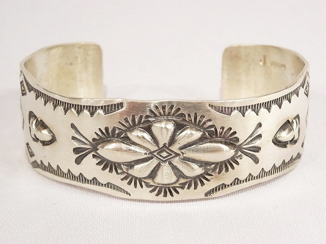 画像: Navajo Indian Jewelry "Julia Smith" 「Accessorie」 入荷しました。