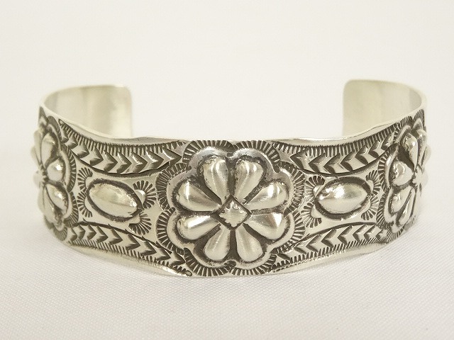 画像: Navajo Indian Jewelry "Julia Smith" 「Accessorie」 入荷しました。