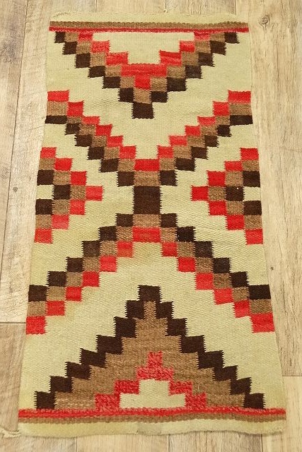 画像: Old Navajo Rug 「Antique Goods」 入荷しました。