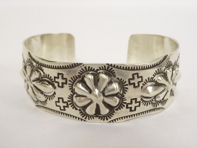 画像: Navajo Indian Jewelry "Julia Smith" 「Accessorie」 入荷しました。