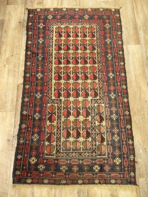 画像: オールド トライバルラグ 145cm x 83cm (ANTIQUE) 「Antique Goods」 入荷しました。