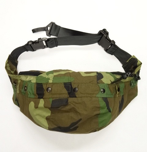 画像: 当店オリジナル US ARMY ECWCS GORE-TEX フード部分使用 ウエストポーチ (REMAKE) 「Bag」 入荷しました。