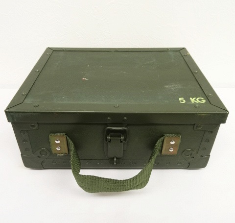 画像: スウェーデン軍 実物 アミニッション ウッドボックス (VINTAGE) 「Furniture」 入荷しました。