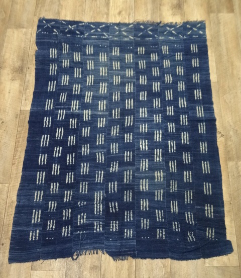 画像: アフリカン インディゴ ファブリック INDIGO PATTERN 144cm x 110cm (ANTIQUE) 「Antique Goods」 入荷しました。