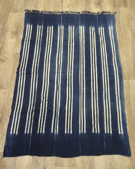 画像: アフリカン インディゴ ファブリック INDIGO PATTERN 160cm x 110cm (ANTIQUE) 「Antique Goods」 入荷しました。