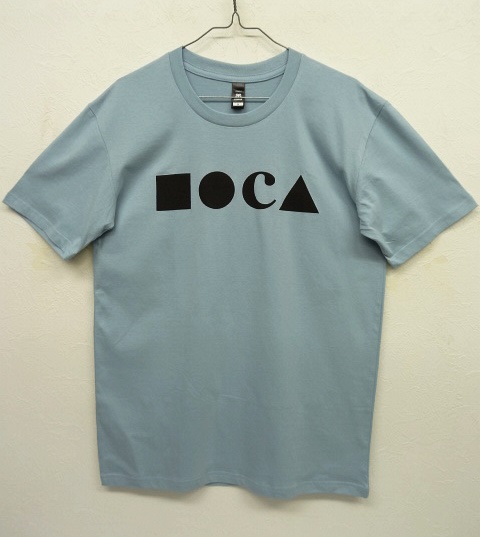 画像: MOCA LA ロサンゼルス現代美術館 半袖 Tシャツ ブルー 日本未発売 (NEW) 「T-Shirt」 入荷しました。
