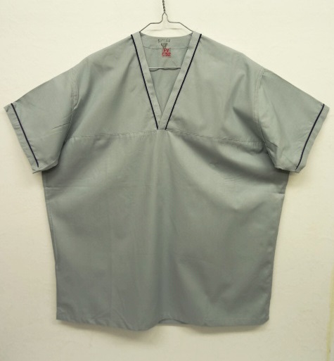 画像: スウェーデン軍 パイピング Vネック メディカルシャツ (DEADSTOCK) 「S/S Shirt」 入荷しました。